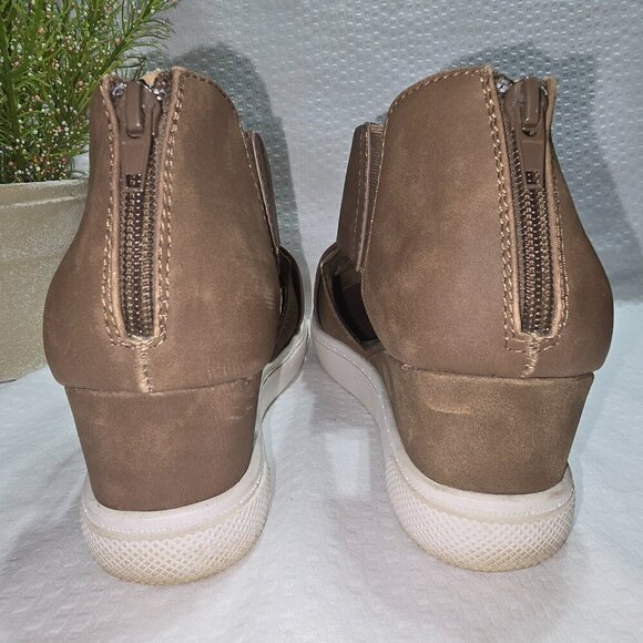 OUTWOODS LIBERTY WEDGES BROWN TAUPE COLOR WOMENS SIZE 9 EUC - Picture 3 of 10